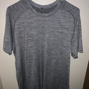 Lulu lemon shirt